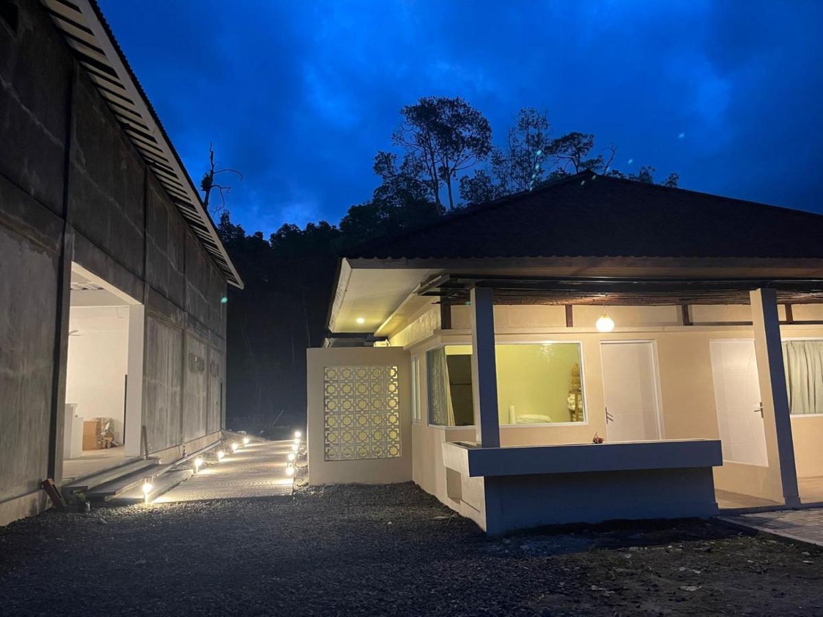 Vogelkopf Resort Tapokreng エクステリア 写真